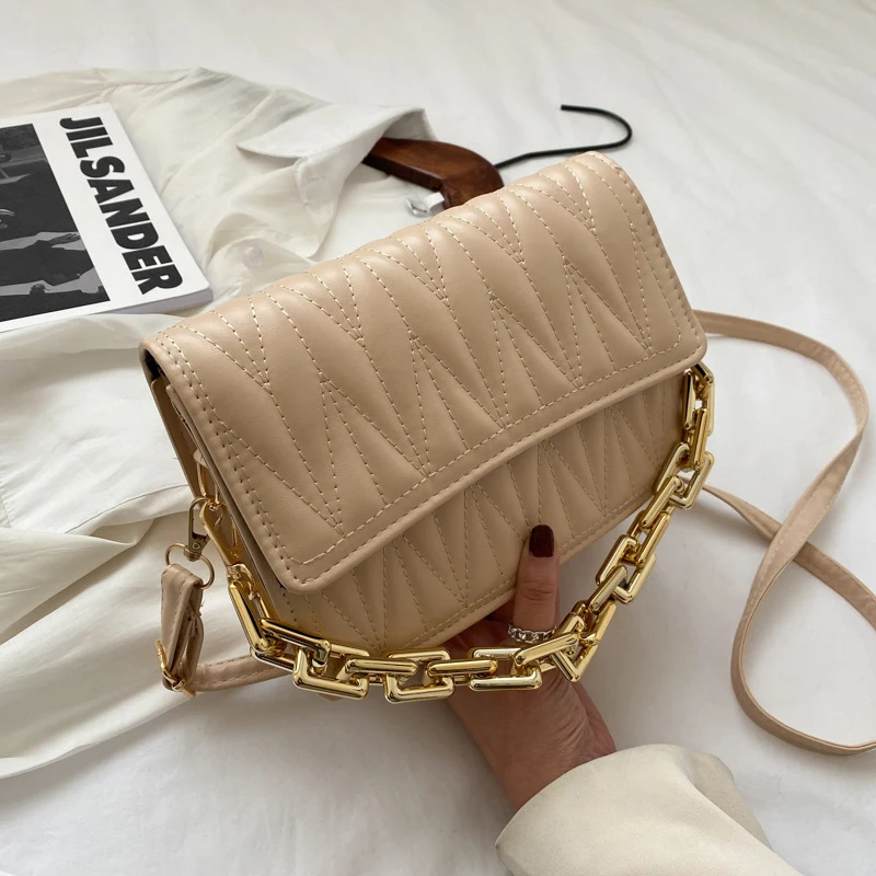 Luxury Designer Handbag for Women Fashion Shoulder Bag New Plastic Chain Crossbody Tote Ladies Purse Vintage Messenger Handbags
Luxury Designer Handbag for Women Fashion Shoulder Bag New Plastic Chain Crossbody Tote Ladies Purse Vintage Messenger Handbags