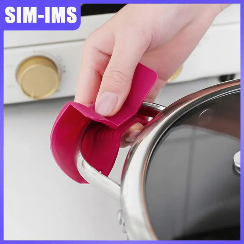 Bow Shape Design Kitchen Finger Protector Creative Silicone Pot Ear Clip Non-slip Practical Pot Clip Kitchen Supplies Anti Scald
Bow Shape Design Kitchen Finger Protector Creative Silicone Pot Ear Clip Non-slip Practical Pot Clip Kitchen Supplies Anti Scald