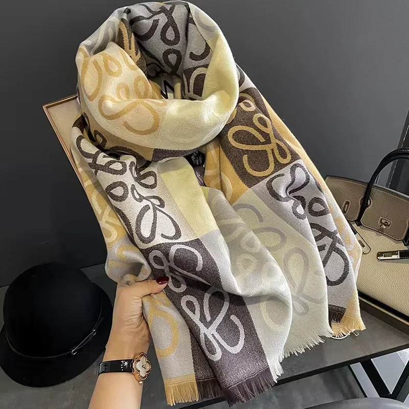 2023 New Korean Version of The Fashion Hair Scarf Senior Sense Office Thick Warm Shawl for Both Casual and Versatile Bib
2023 New Korean Version of The Fashion Hair Scarf Senior Sense Office Thick Warm Shawl for Both Casual and Versatile Bib