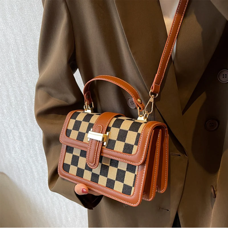 Flap Crossbody Bags for Women 2022 Designer Fashion Trend Small Plaid Leather Shoulder Bag Handbags and Purses
Flap Crossbody Bags for Women 2022 Designer Fashion Trend Small Plaid Leather Shoulder Bag Handbags and Purses