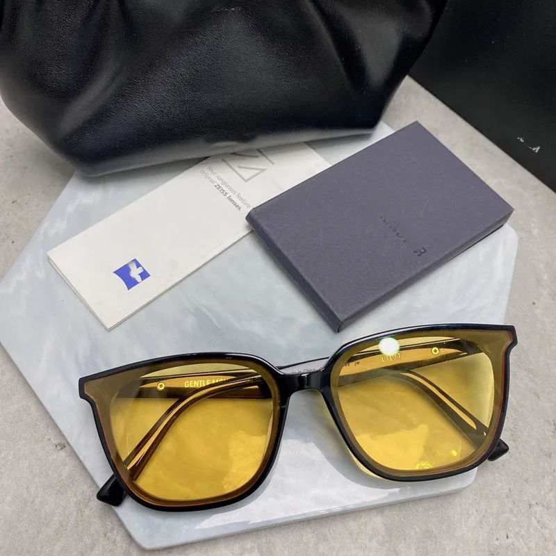 22 New Fashion Avant-Garde Big Face Sunglasses Men and Women Anti-Ultraviolet Shading Light Anti-Glare
22 New Fashion Avant-Garde Big Face Sunglasses Men and Women Anti-Ultraviolet Shading Light Anti-Glare