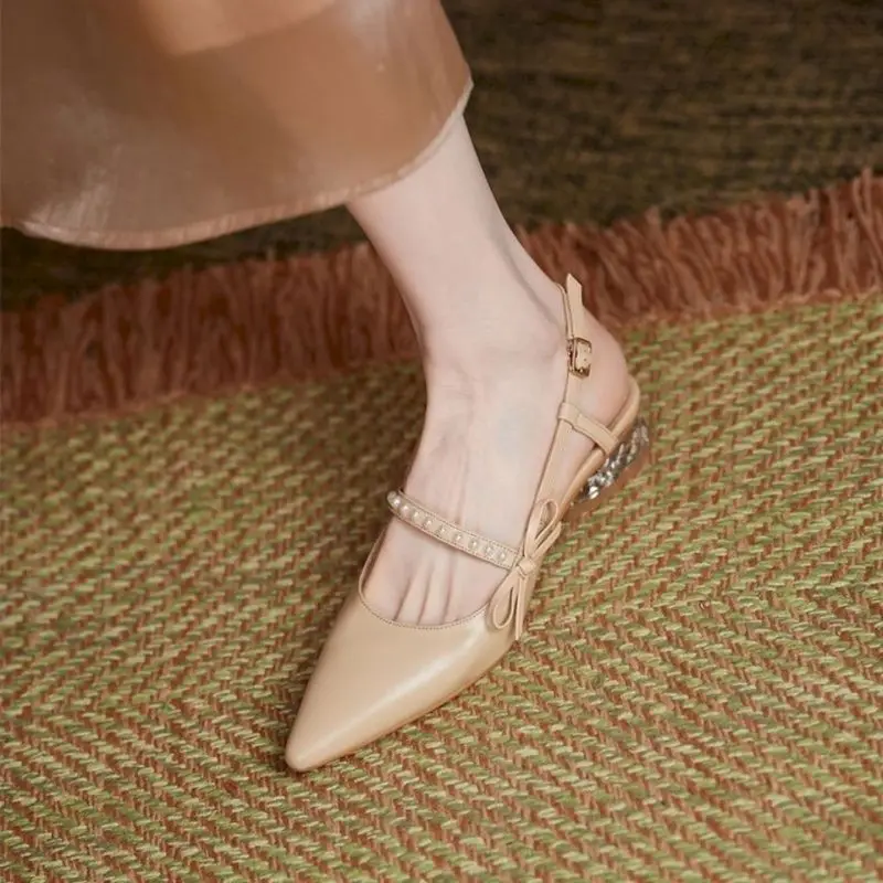 LEDP Fairy wind bow crystal low-heeled toe sandals women's 2022 summer new pointed toe fashion casual flat women's shoes
LEDP Fairy wind bow crystal low-heeled toe sandals women's 2022 summer new pointed toe fashion casual flat women's shoes