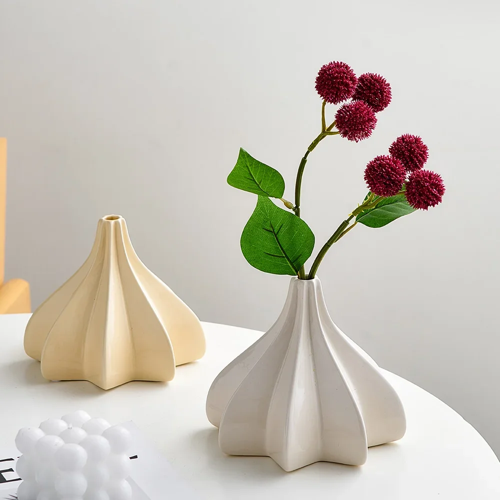 Креативная Настольная Ваза, домашнее украшение, стандартная керамическая ваза, декоративная ваза для цветов, эстетическое оформление комнаты, интерьерная ваза
Креативная Настольная Ваза, домашнее украшение, стандартная керамическая ваза, декоративная ваза для цветов, эстетическое оформление комнаты, интерьерная ваза