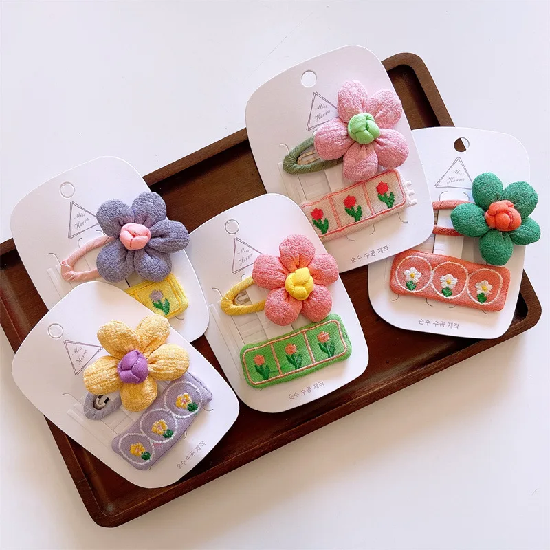 2pcs/set Korean Floral Hairpins for Children Girl New Flower Princess Hair Clip Fabric Embroidery BB Bang Side Clip Kid Stuff 
2pcs/set Korean Floral Hairpins for Children Girl New Flower Princess Hair Clip Fabric Embroidery BB Bang Side Clip Kid Stuff