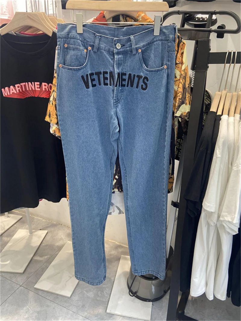 Blue Embroidered Logo Vetements Jeans Men Women 1:1 High Quality Straight Tube VTM Jeans Trousers
Blue Embroidered Logo Vetements Jeans Men Women 1:1 High Quality Straight Tube VTM Jeans Trousers