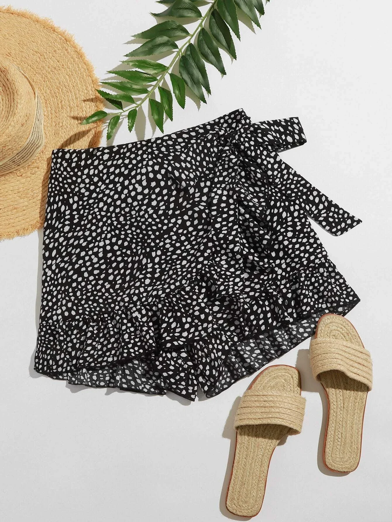 

Dalmatian Print Ruffle Hem Wrap Knot Skort