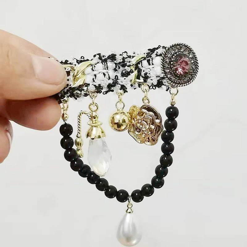 Vintage Camellia women's stylish brooches for women's brooch new items for women's clothing Women brooch jewelry
Vintage Camellia women's stylish brooches for women's brooch new items for women's clothing Women brooch jewelry