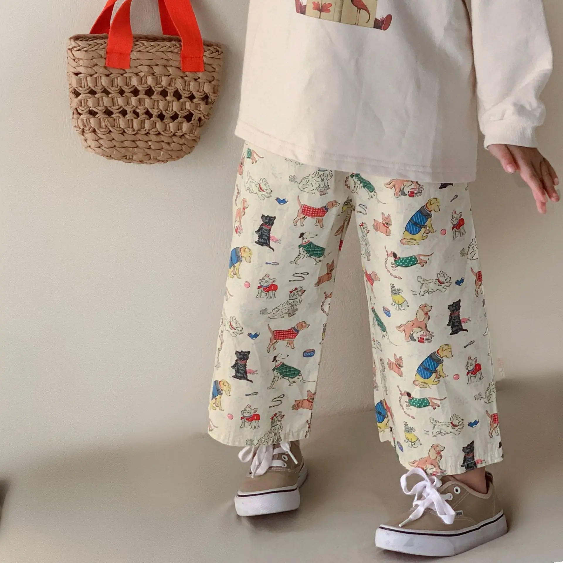 

Детские весенние Свободные корейские брюки для мальчиков 5127c брюки для девочек с граффити Брюки 2023 Модные Новые Детские корейские Мультяшные