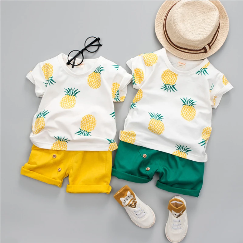 Boys' Summer Suits 2022New Trendy Korean Version Handsome Two-piece Foreign Style Baby Children's Clothing Short-sleeved Fashion
Boys' Summer Suits 2022New Trendy Korean Version Handsome Two-piece Foreign Style Baby Children's Clothing Short-sleeved Fashion