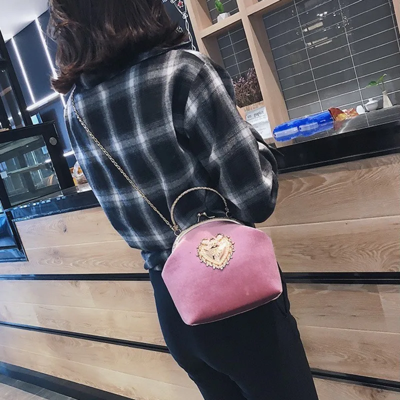 Роскошные Дизайнерские дамские сумочки 2022, сумка-мессенджер через плечо, женская сумка, кожаные сумки через плечо в стиле ретро для женщин
Роскошные Дизайнерские дамские сумочки 2022, сумка-мессенджер через плечо, женская сумка, кожаные сумки через плечо в стиле ретро для женщин