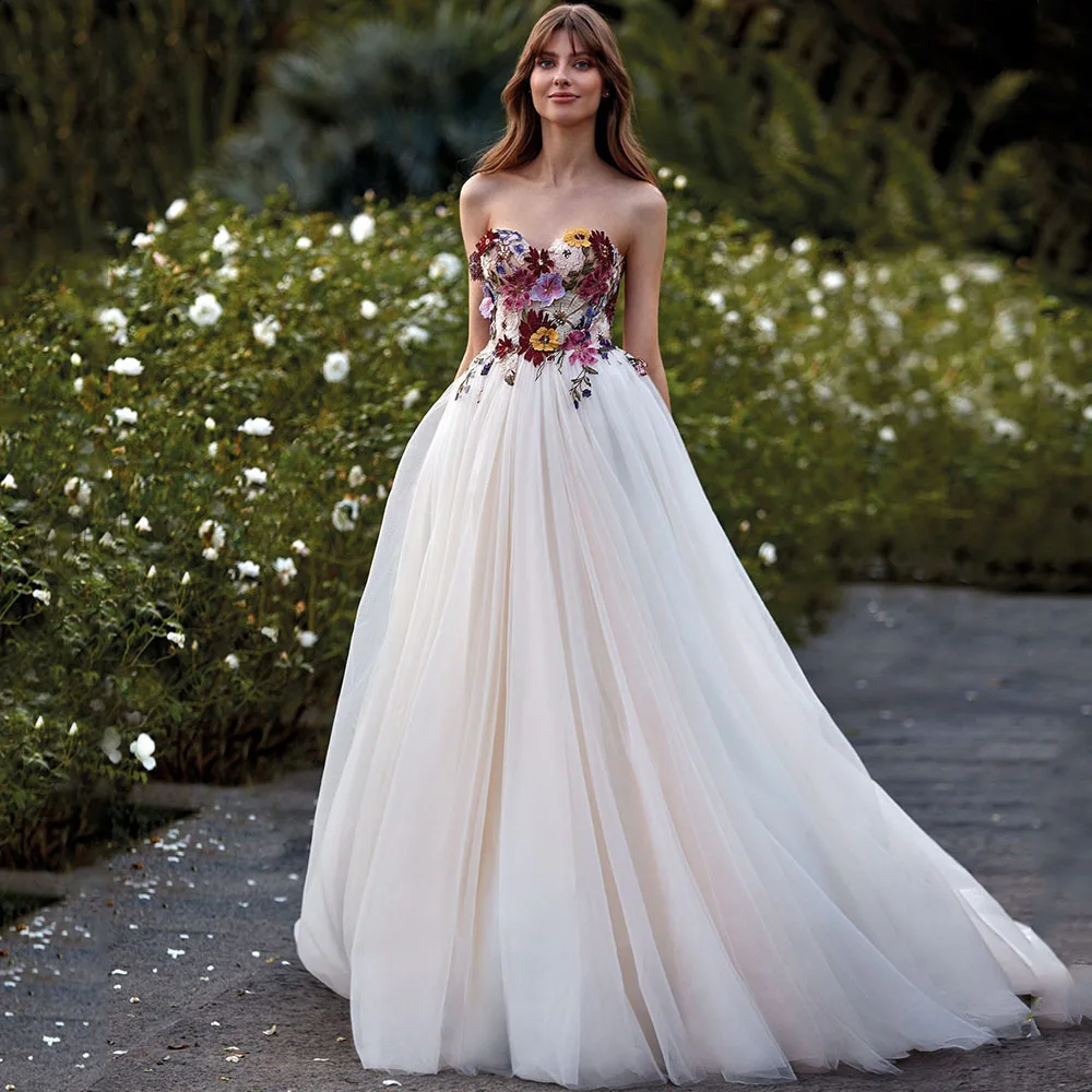 Colorful Embroidered Tube Top Wedding Dresses Pastoral Marriage A-Line and Floor Length Bridal Flower Dress Can Be Customized
Colorful Embroidered Tube Top Wedding Dresses Pastoral Marriage A-Line and Floor Length Bridal Flower Dress Can Be Customized