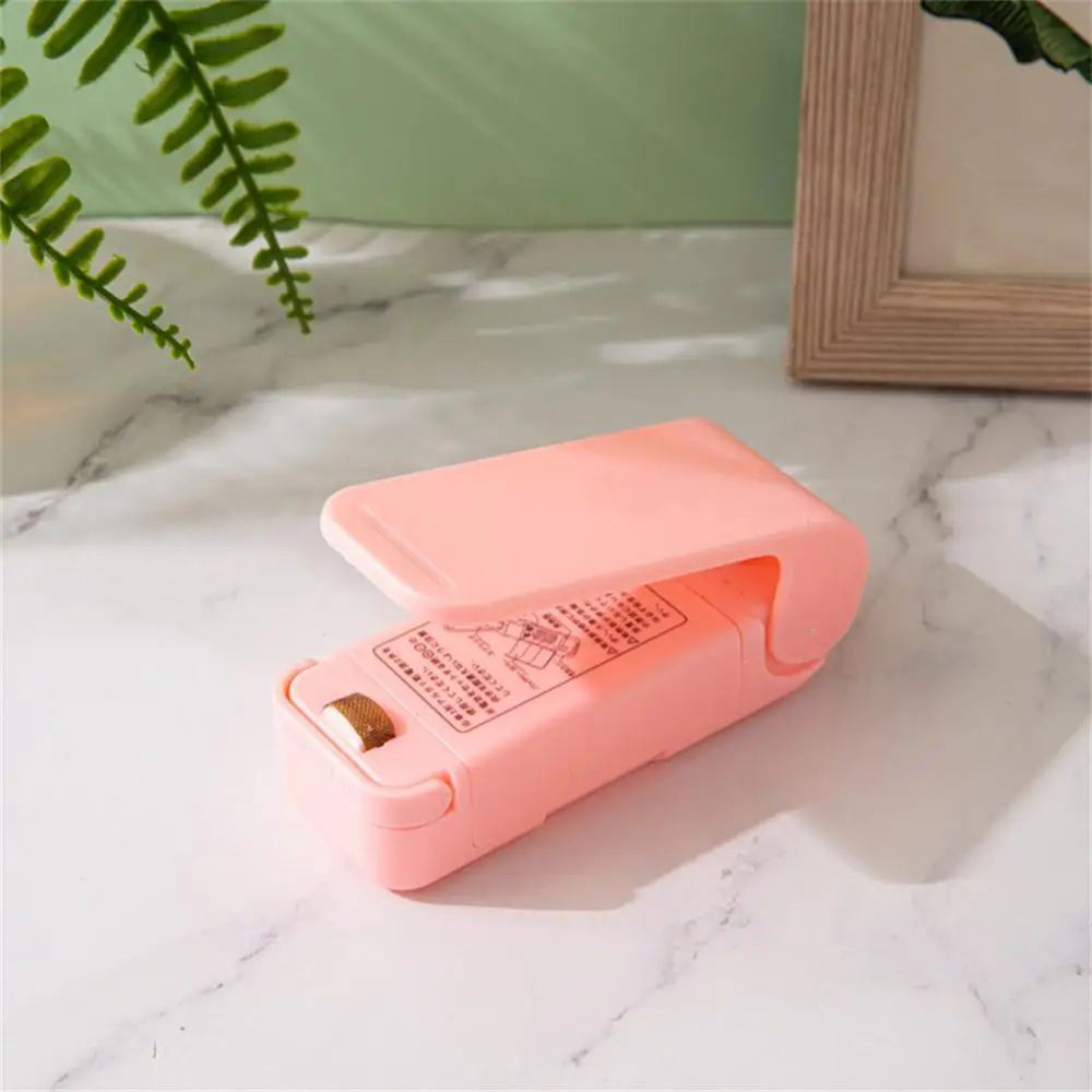 Clip For Products Kitchen Gadgets Snack Sealing Storage Bag Clip Plastic-envelop Machine Mini Mini Plastic Bag Sealer Machine
Clip For Products Kitchen Gadgets Snack Sealing Storage Bag Clip Plastic-envelop Machine Mini Mini Plastic Bag Sealer Machine