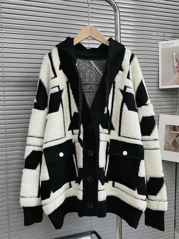 Color Contrast Hooded Knitted Cardigan Women Korean Chic 2022 Autumn Winter Loose Casual Sweater Coat Female Beautiful Top H948
Color Contrast Hooded Knitted Cardigan Women Korean Chic 2022 Autumn Winter Loose Casual Sweater Coat Female Beautiful Top H948