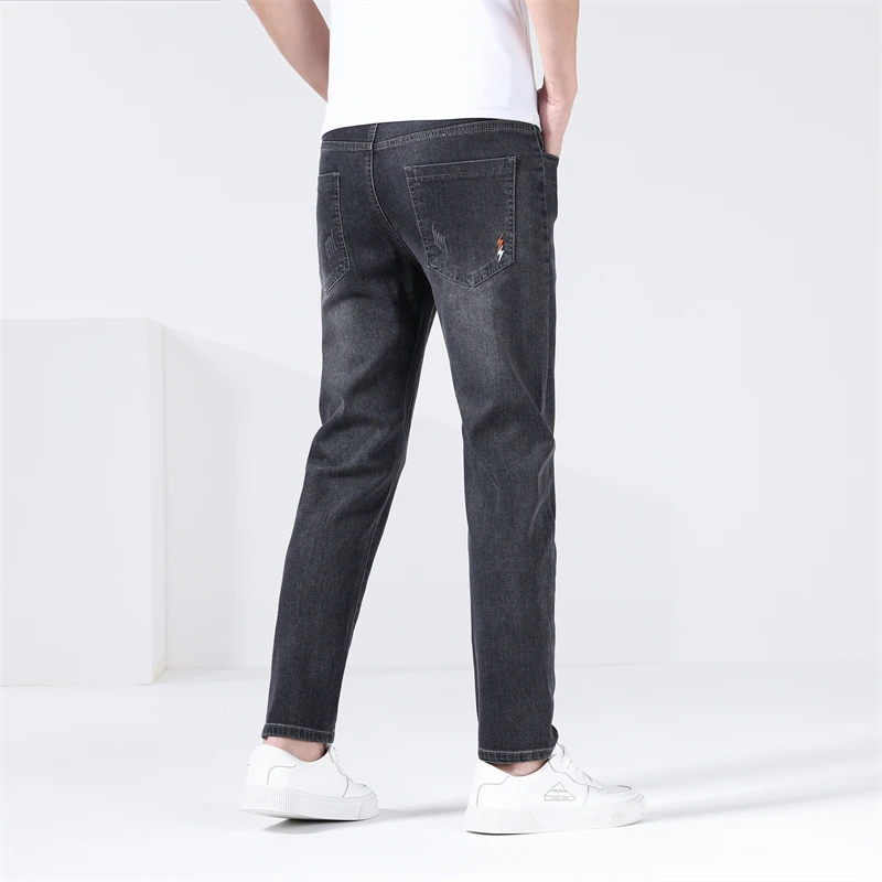2023 summer new men's loose straight jeans Fashion Classic Casual Harem Pants All Match Jeans Men Youth Anthracite Jeans
2023 summer new men's loose straight jeans Fashion Classic Casual Harem Pants All Match Jeans Men Youth Anthracite Jeans