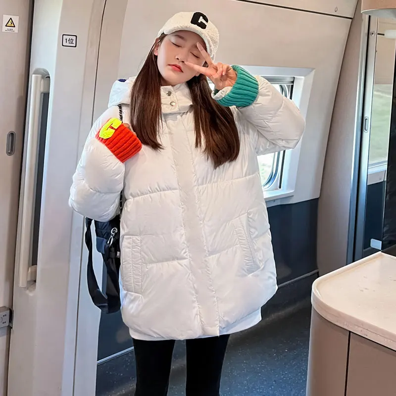 2022 New Winter Women Parkas Jackets Loose Hooded Thicken Warm Padded Coat Knit Spliced Female Winter Outwear Jacket 
2022 New Winter Women Parkas Jackets Loose Hooded Thicken Warm Padded Coat Knit Spliced Female Winter Outwear Jacket
