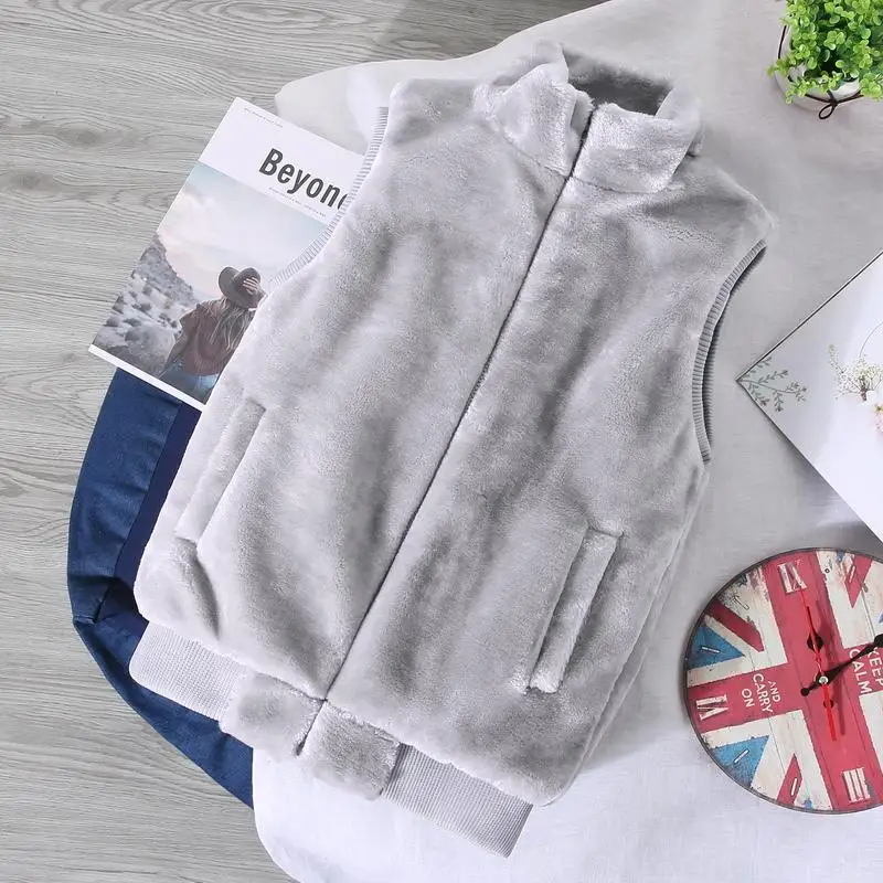 Stand Collar Plush Vest Men's Fashion Handsome Coat Large Imitation Mink Vest Couple Warm Hooded Vest
Stand Collar Plush Vest Men's Fashion Handsome Coat Large Imitation Mink Vest Couple Warm Hooded Vest
