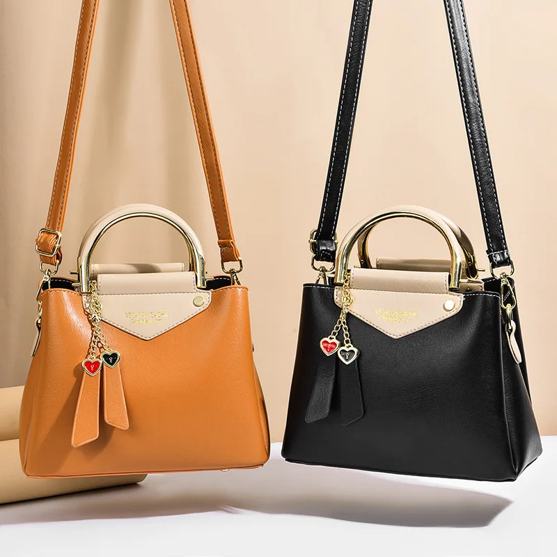 Popular Bag Women's 2022 Spring New Luxury Color Contrast Handbag Three-layer Large-capacity Women's Texture Shoulder Bag
Popular Bag Women's 2022 Spring New Luxury Color Contrast Handbag Three-layer Large-capacity Women's Texture Shoulder Bag