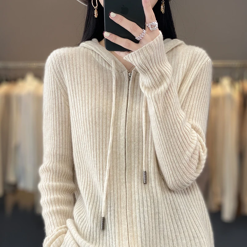 BELIARST 2023 Spring New Cashmere Shirt Women's Hooded Collar Zipper Coat 100% Merino Wool Knitted Top Fashion Jacket
BELIARST 2023 Spring New Cashmere Shirt Women's Hooded Collar Zipper Coat 100% Merino Wool Knitted Top Fashion Jacket