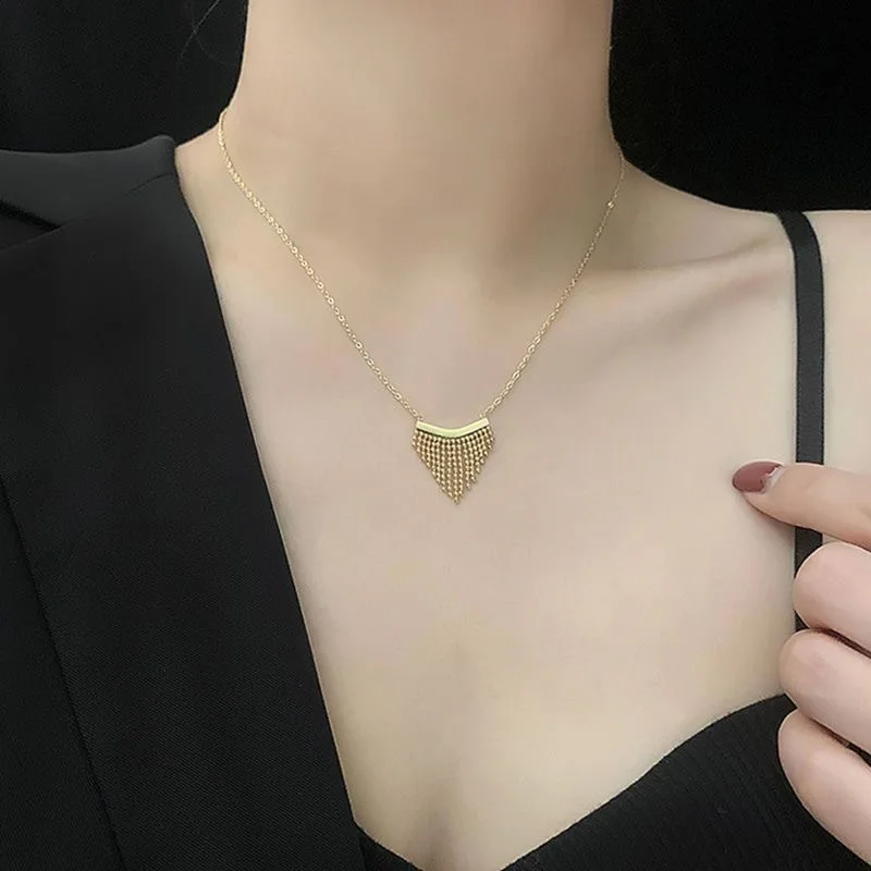 Женское ожерелье с подвеской-кисточкой, колье из нержавеющей стали 316L с треугольным кисточкой и покрытием из 18-каратного золота, 2023
Женское ожерелье с подвеской-кисточкой, колье из нержавеющей стали 316L с треугольным кисточкой и покрытием из 18-каратного золота, 2023