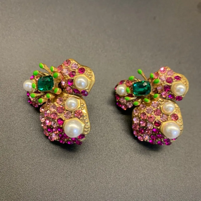 Timeless Wonder Retro Zircon Geo Floral Stud Earrings for Women Designer Jewelry Goth Party Trendy Runway Gift Rare Cute 4026
Timeless Wonder Retro Zircon Geo Floral Stud Earrings for Women Designer Jewelry Goth Party Trendy Runway Gift Rare Cute 4026