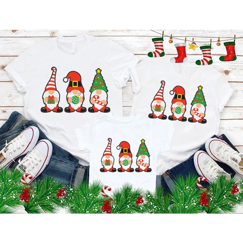 Cute Cartoon Christmas Gnomes Print Family Matching T Shirt Men Women Children's T-shirts Basic Tshirt Funny Xmas Family Outfits 
Cute Cartoon Christmas Gnomes Print Family Matching T Shirt Men Women Children's T-shirts Basic Tshirt Funny Xmas Family Outfits