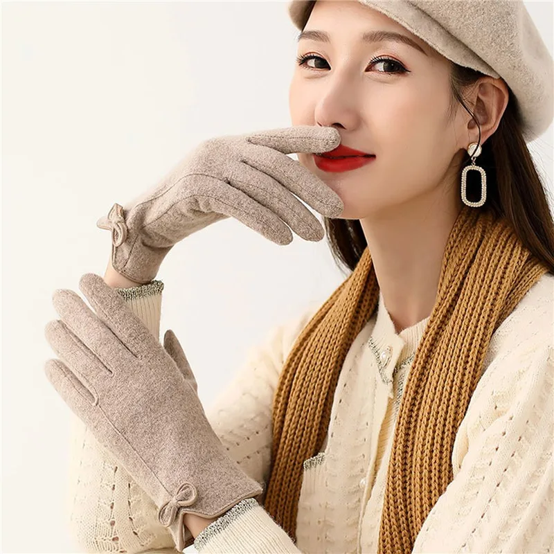 Winter Women Touch Screen Cashmere Wool Knit Warm Leather Bow Driving Mitten Female Plus Plush Thick Sport Cycling Glove
Winter Women Touch Screen Cashmere Wool Knit Warm Leather Bow Driving Mitten Female Plus Plush Thick Sport Cycling Glove