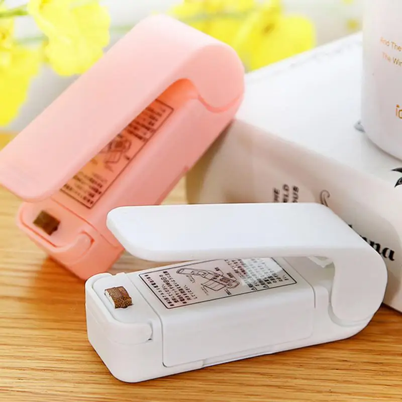 Портативная мини-машина для запечатывания, домашний аппарат для герметизации тепловых пакетов, укупорочный контейнер для пищевых продуктов, хранение пластиковых пакетов, мини-кухонные приспособления 
Портативная мини-машина для запечатывания, домашний аппарат для герметизации тепловых пакетов, укупорочный контейнер для пищевых продуктов, хранение пластиковых пакетов, мини-кухонные приспособления