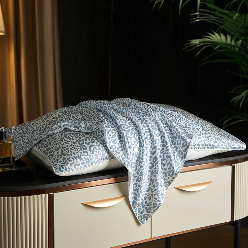 Наволочка из шелка DISANGNI
Наволочка из шелка DISANGNI