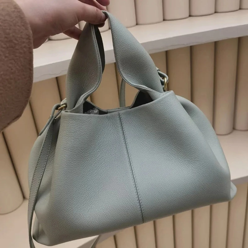 Women's Messenger Bags Versatile Lunch Box Bags European And American Handbag Single Shoulder Messenger Bagest
Women's Messenger Bags Versatile Lunch Box Bags European And American Handbag Single Shoulder Messenger Bagest