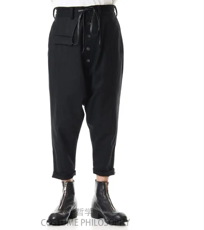 2022 New Fashion Men Black Nine-point Harem Pants Loose Cone-shaped dark Mouth High Waist Low Crotch
2022 New Fashion Men Black Nine-point Harem Pants Loose Cone-shaped dark Mouth High Waist Low Crotch