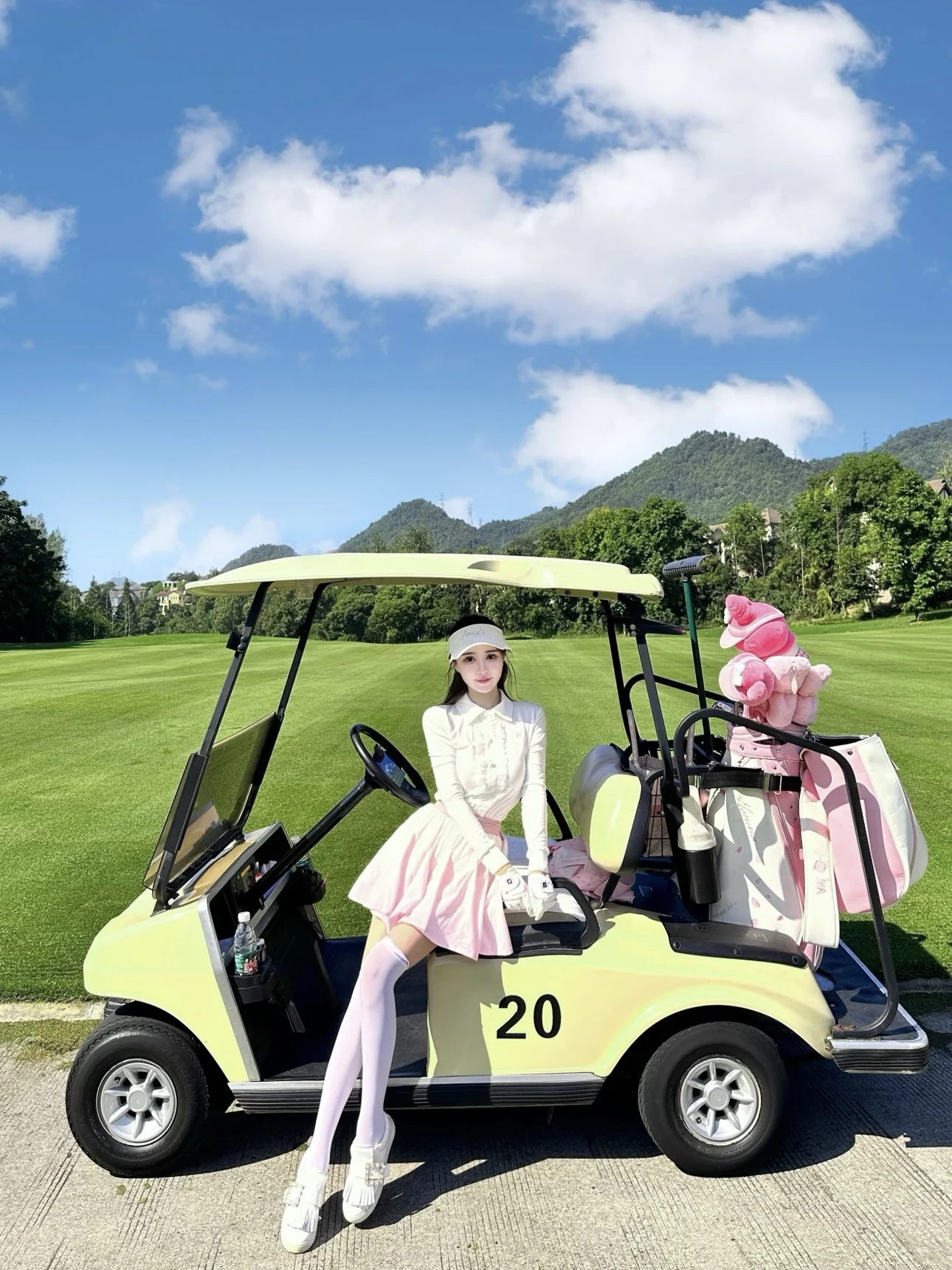 Гольфы с защитой от льда и солнца выше колена
Гольфы с защитой от льда и солнца выше колена