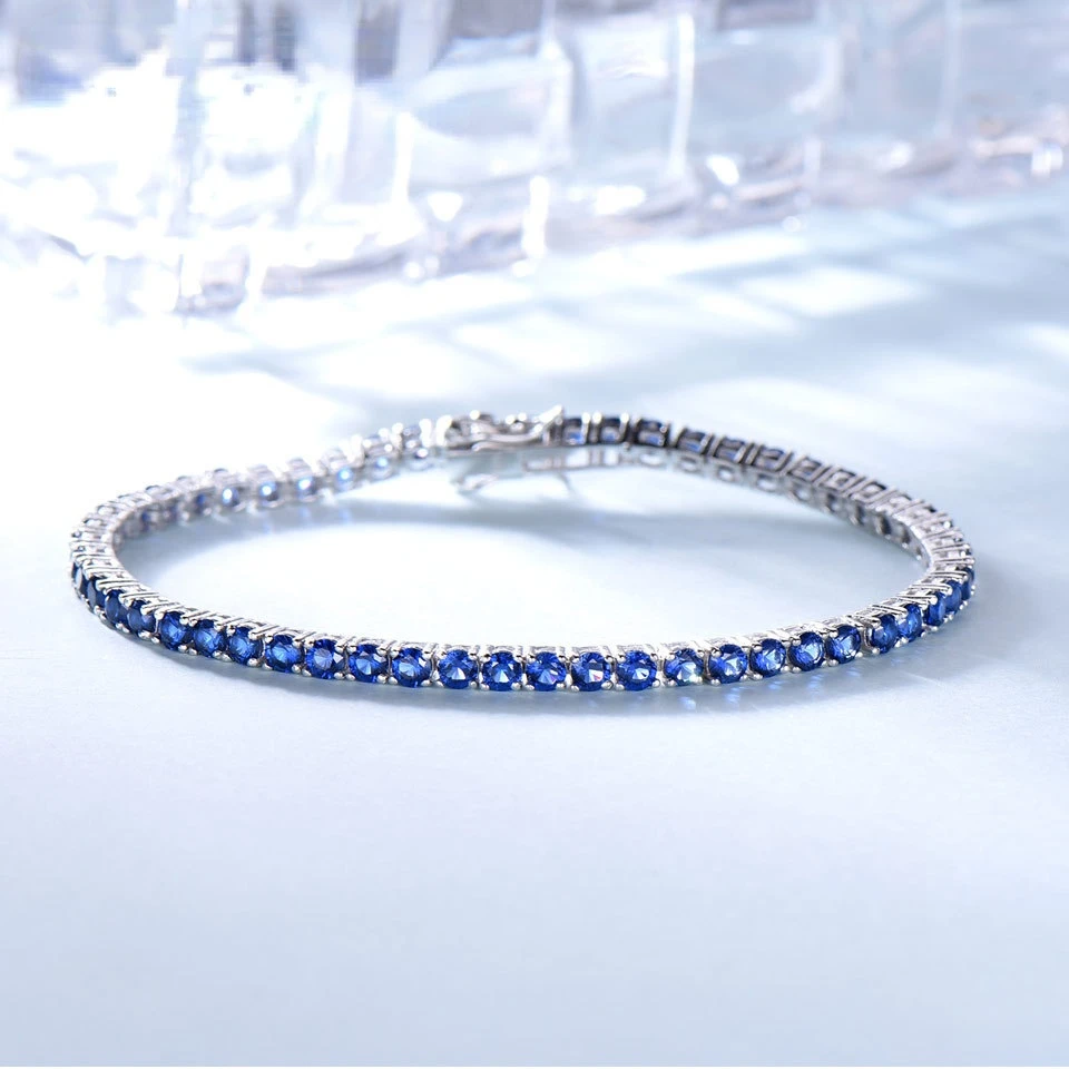 S925 sterling silver one row full of diamond luxury Sapphire Bracelet girls European and American fashion simple silver bracelet
S925 sterling silver one row full of diamond luxury Sapphire Bracelet girls European and American fashion simple silver bracelet