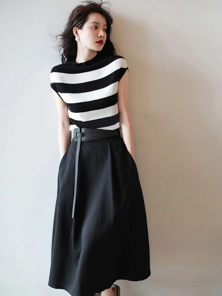 Women Summer Vintage Elegant Stripe Stretch Knitting Tops&Hight Waist A Line Long Skirts Suit Female 2 Pieces Outfits With Belt
Women Summer Vintage Elegant Stripe Stretch Knitting Tops&Hight Waist A Line Long Skirts Suit Female 2 Pieces Outfits With Belt