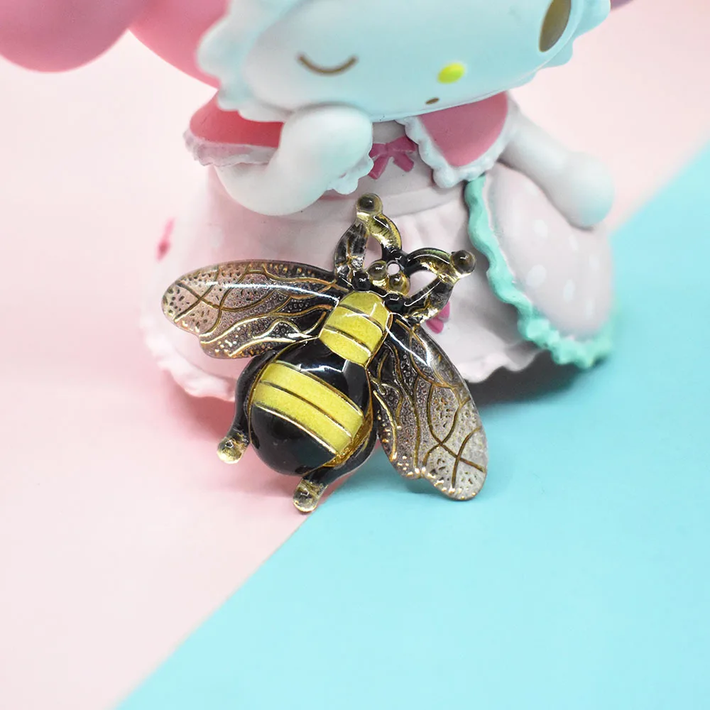 Мини-фигурки пчел из смолы для поделок, материал миниатюрных аксессуаров, кабошоны для скрапбукинга, украшения с плоской задней частью, декор «сделай сам», 10 шт. 
Мини-фигурки пчел из смолы для поделок, материал миниатюрных аксессуаров, кабошоны для скрапбукинга, украшения с плоской задней частью, декор «сделай сам», 10 шт.