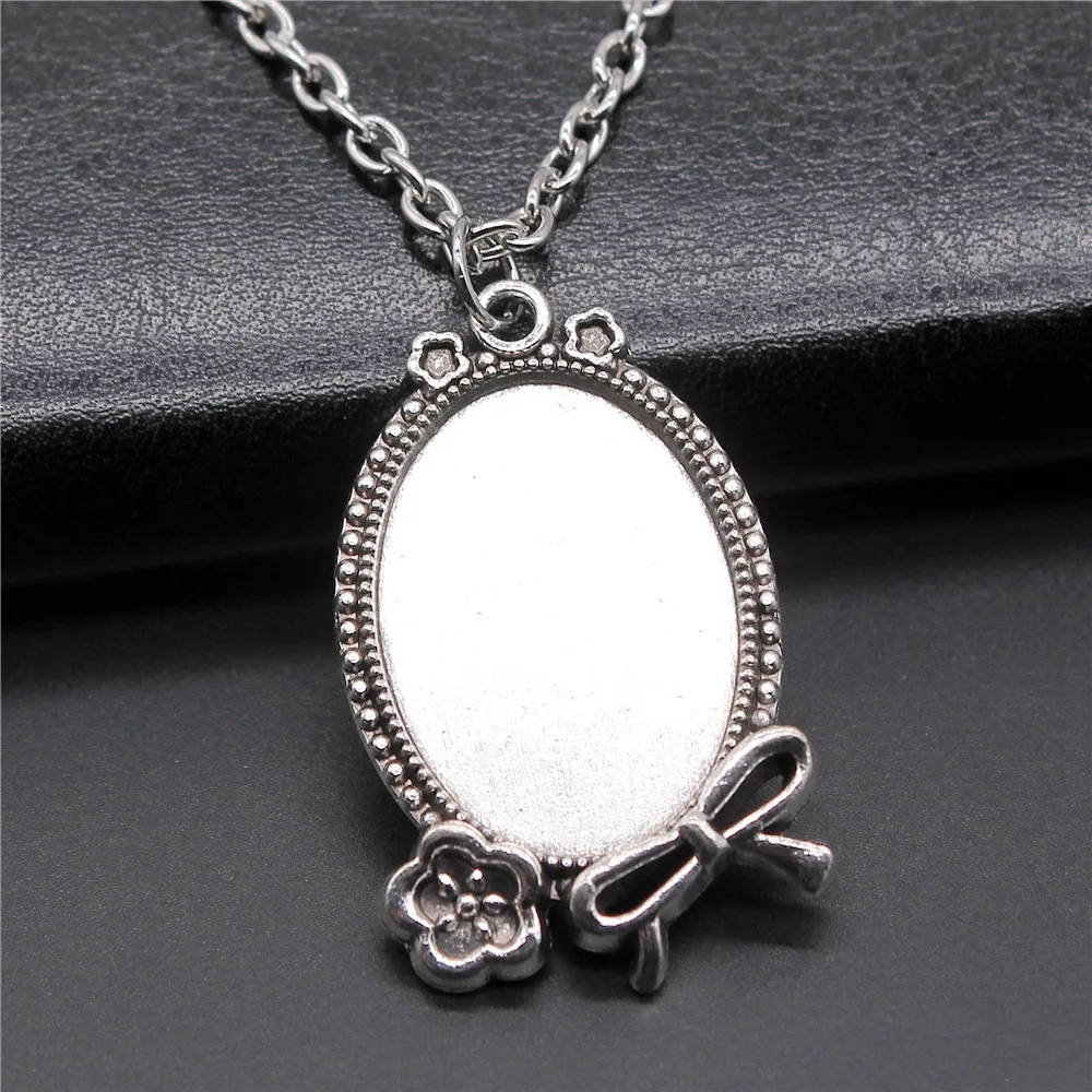 2 Colors 18x25mm Inner Size Oval Flower And Bow Style Cameo Cabochon Pendant Necklace Accessories For Jewelry Making
2 Colors 18x25mm Inner Size Oval Flower And Bow Style Cameo Cabochon Pendant Necklace Accessories For Jewelry Making