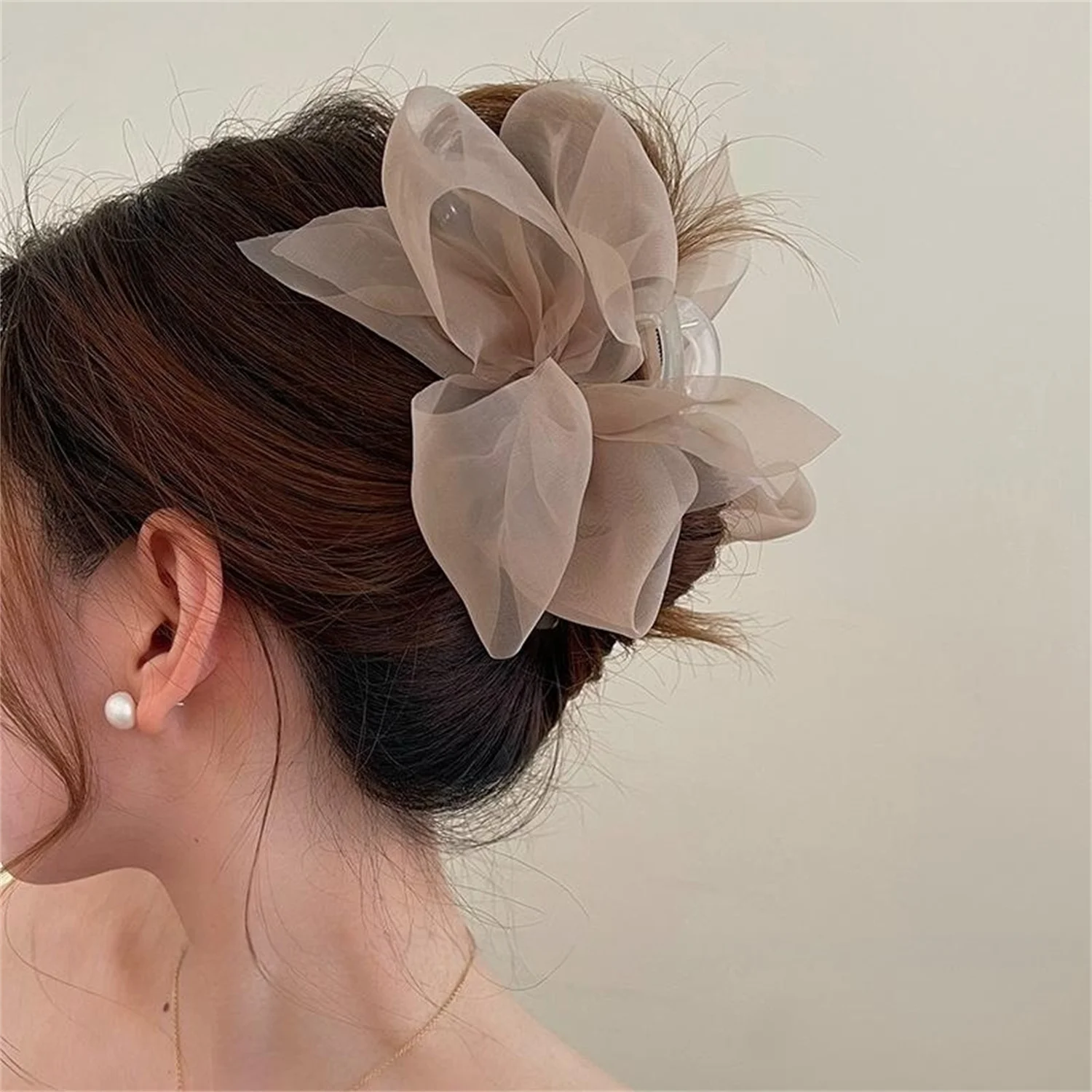 New Big Bowknot Hair Claw For Women Girls Black Mesh Tulle Crab Hair Clips Barrettes Hairpin Korean Hair Accessories For Women
New Big Bowknot Hair Claw For Women Girls Black Mesh Tulle Crab Hair Clips Barrettes Hairpin Korean Hair Accessories For Women