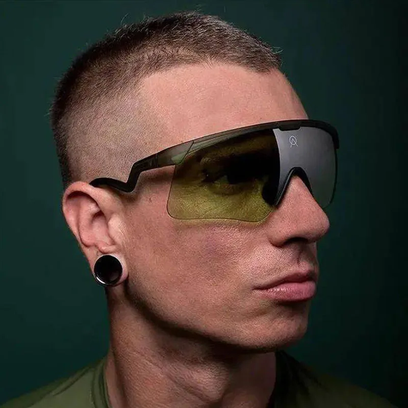 Солнцезащитные очки Albaoptics TR90 для мужчин и женщин, поляризационные очки с 4 линзами, для велоспорта, фотохромные, для рыбалки
Солнцезащитные очки Albaoptics TR90 для мужчин и женщин, поляризационные очки с 4 линзами, для велоспорта, фотохромные, для рыбалки