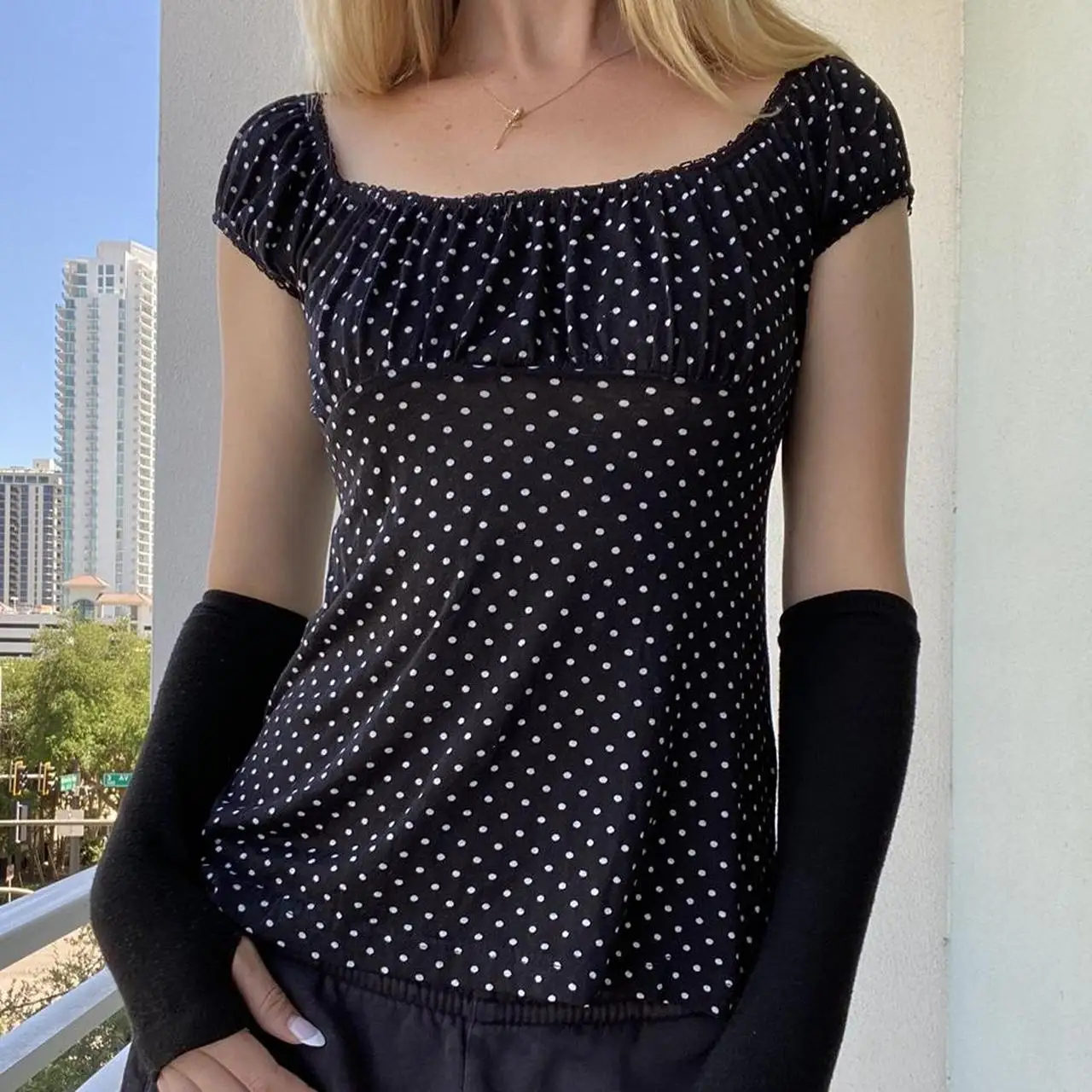 Gaono y2k Polka Dot Top Vintage Aesthetic Women Square Collar Short Sleeve T Shirt Summer Tees 2000s Clothes Streetwear
Gaono y2k Polka Dot Top Vintage Aesthetic Women Square Collar Short Sleeve T Shirt Summer Tees 2000s Clothes Streetwear