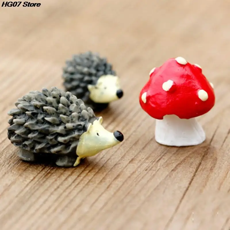3Pc/Set Garden Moss Resin Crafts Artificial Mini Hedgehog Red Dot Mushroom Miniature Ornament Hedgehog Fairy Garden Home Decor
3Pc/Set Garden Moss Resin Crafts Artificial Mini Hedgehog Red Dot Mushroom Miniature Ornament Hedgehog Fairy Garden Home Decor
