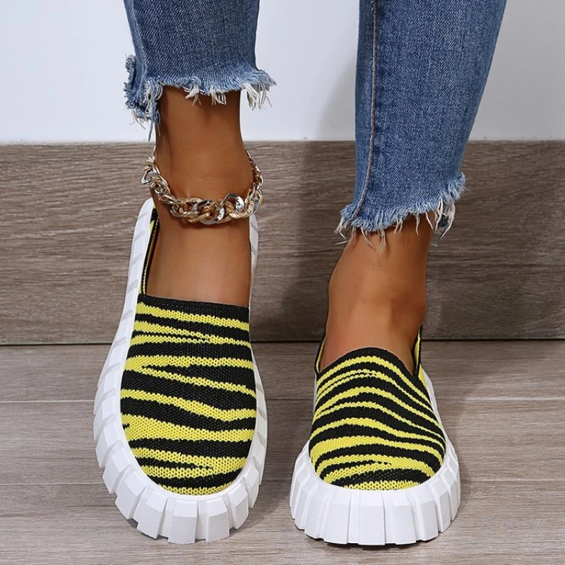 New Women's Casual Shoes Fashion Fly Woven Stripes Breathable Loafers Slip-on Shllow Mouth Platform Flat Shoes Sapatos Casuais
New Women's Casual Shoes Fashion Fly Woven Stripes Breathable Loafers Slip-on Shllow Mouth Platform Flat Shoes Sapatos Casuais