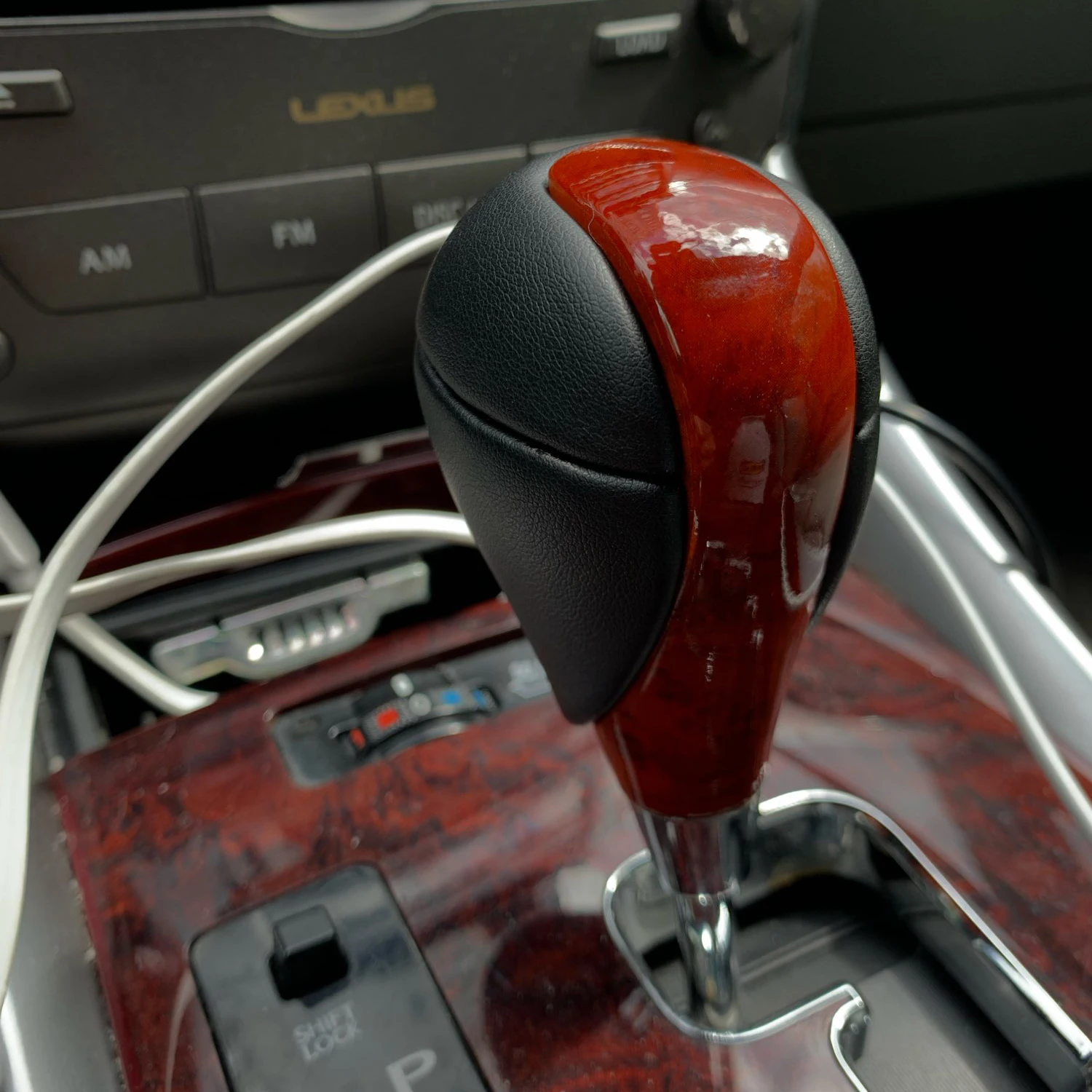 Ручка переключения передач для автомобилей, для моделей Лексус GS300, GS350, GS400, GS430, GS450h, GS460
Ручка переключения передач для автомобилей, для моделей Лексус GS300, GS350, GS400, GS430, GS450h, GS460