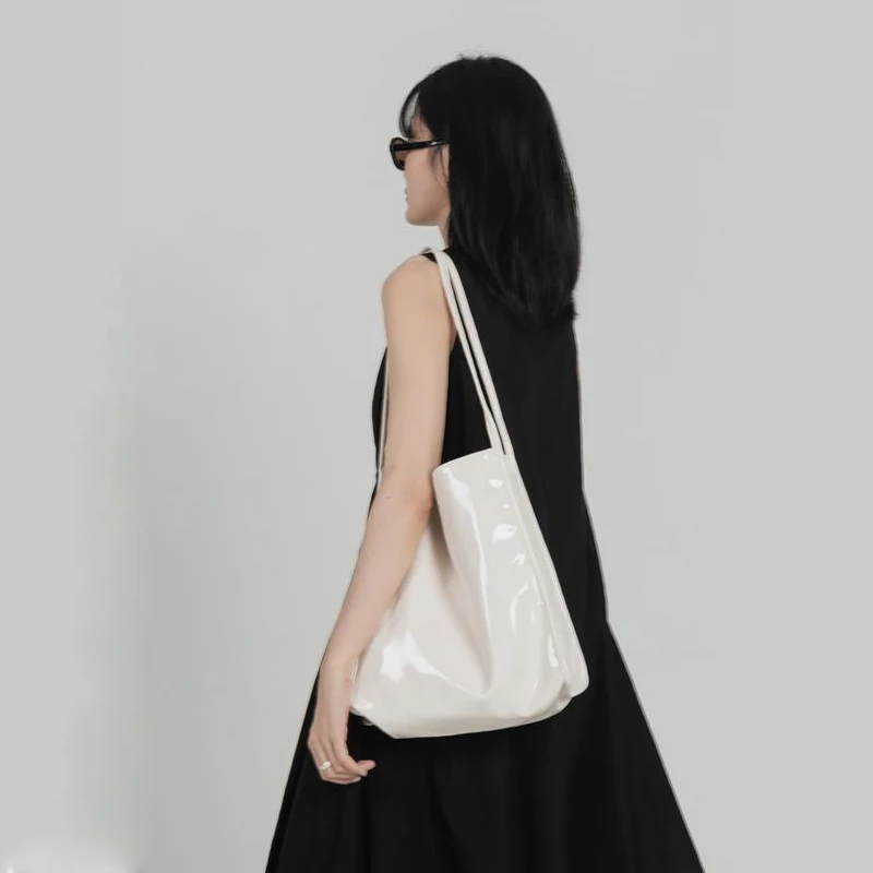 Fashion Patent Leather Women Shoulder Bags Vintage Female Casual Tote Handbags Large Capacity Ladies Shopping Bag
Fashion Patent Leather Women Shoulder Bags Vintage Female Casual Tote Handbags Large Capacity Ladies Shopping Bag