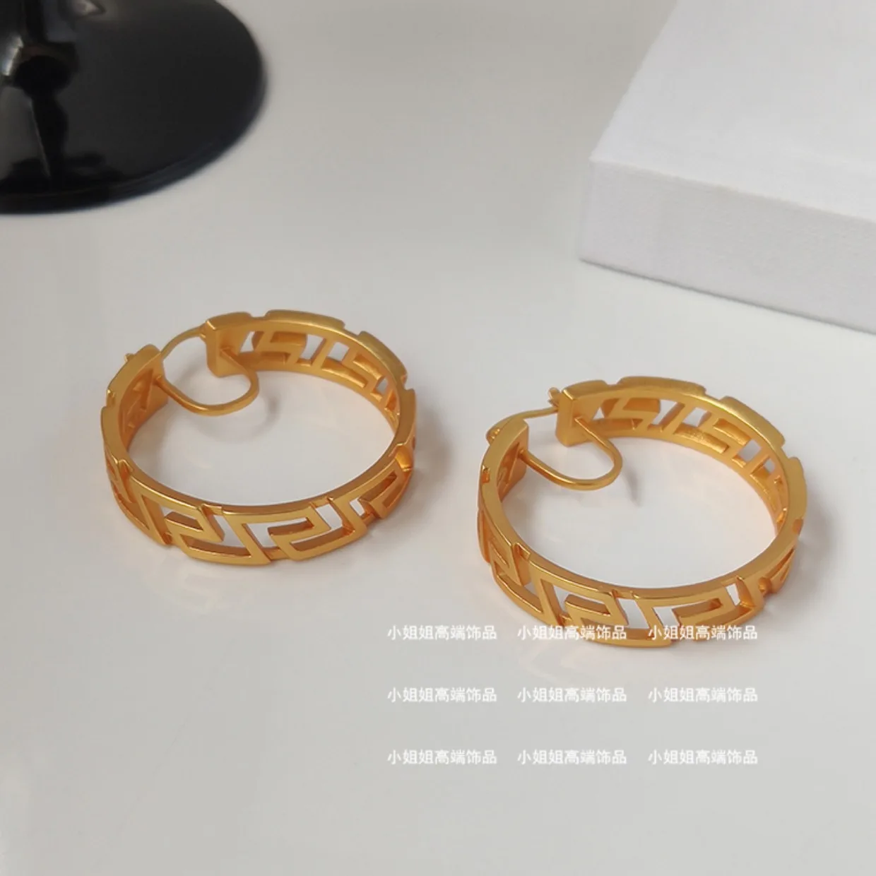 Earrings retro circle earrings personality round earrings female 
Earrings retro circle earrings personality round earrings female