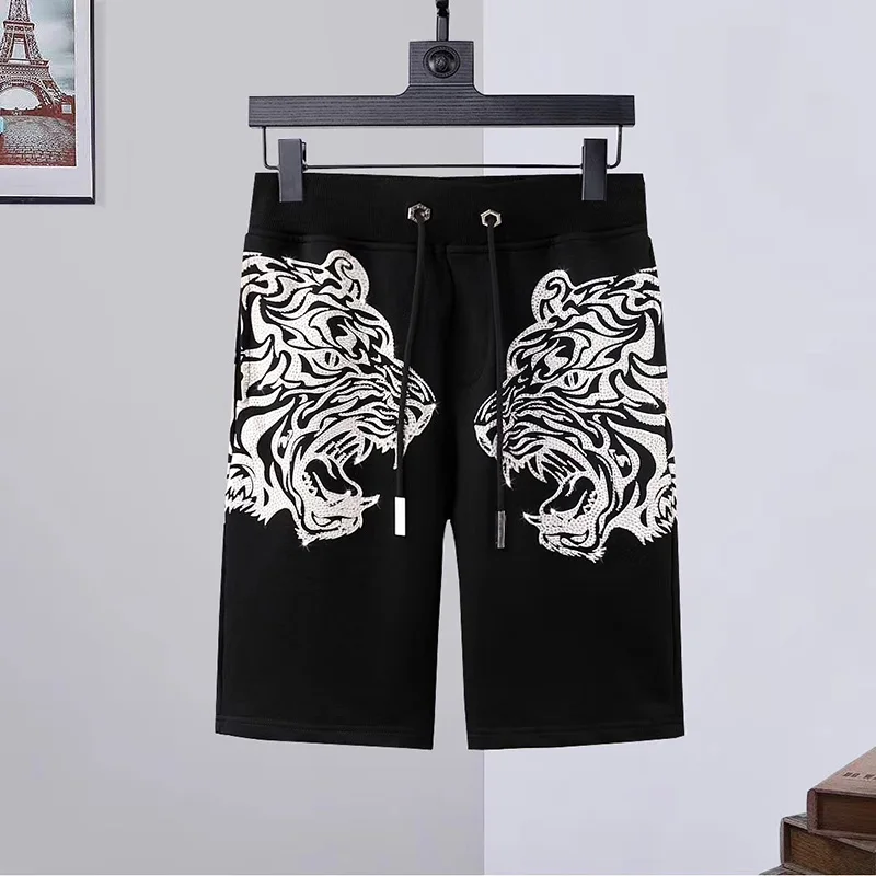 Shorts men's Plein fashion brand Tiger Head PP leopard hot diamond print 2022 summer trend personality casual five point
Shorts men's Plein fashion brand Tiger Head PP leopard hot diamond print 2022 summer trend personality casual five point