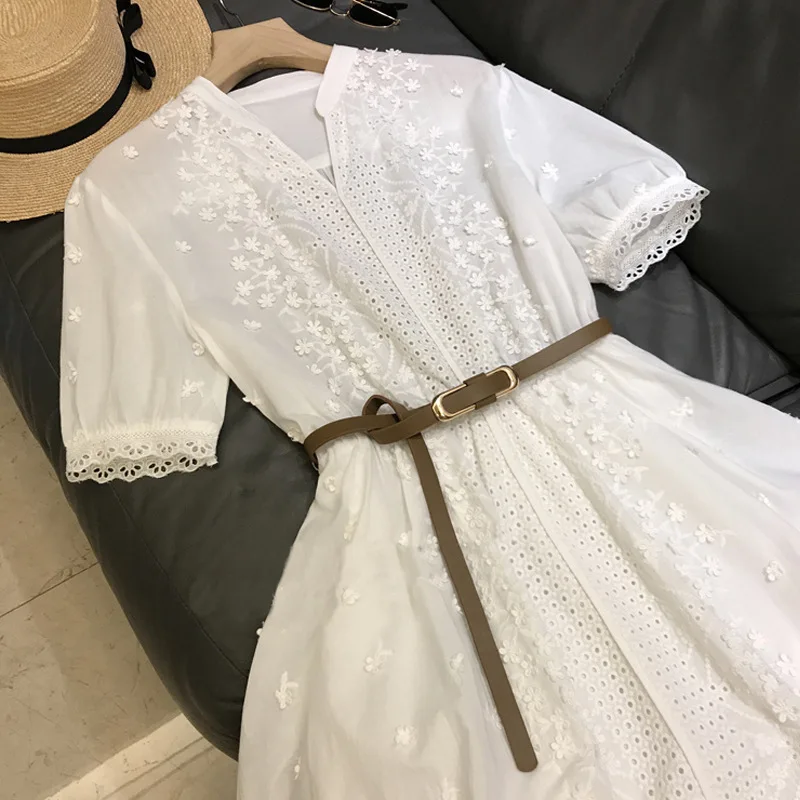 Soft and Romantic! Relaxed and Comfortable! Gentle French Style Three-Dimensional Embroidery White Hollow-out Dress for Women
Soft and Romantic! Relaxed and Comfortable! Gentle French Style Three-Dimensional Embroidery White Hollow-out Dress for Women
