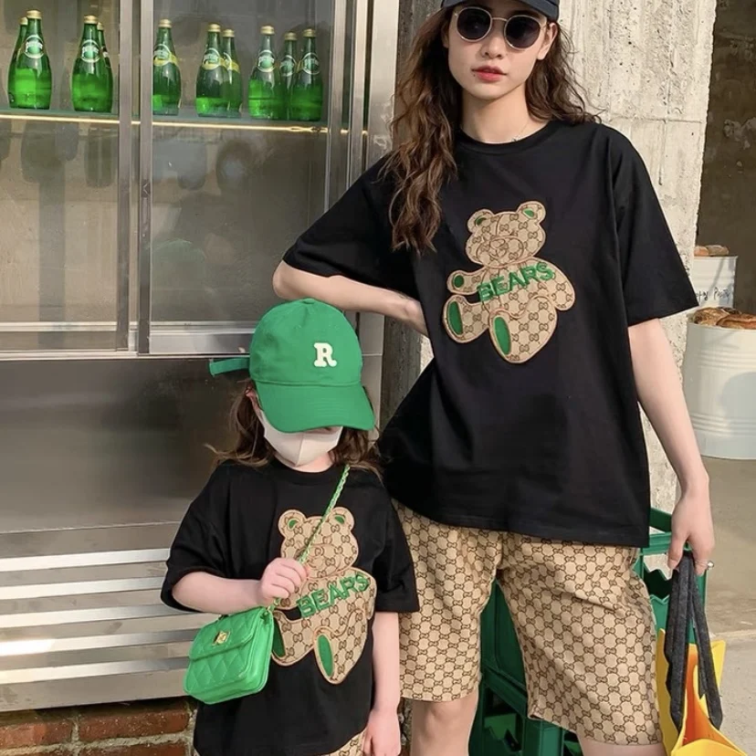 2PCS Set Family Look Fashion T-shit Mother Kids Matching Clothes Baby Girl Clothe Family Matching Outfits Summer T-shirt
2PCS Set Family Look Fashion T-shit Mother Kids Matching Clothes Baby Girl Clothe Family Matching Outfits Summer T-shirt
