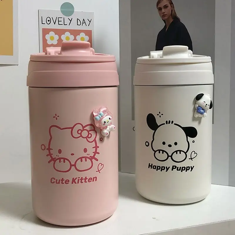 Kawaii Sanrio Hellokittys Kuromi Cute Handheld Thermos Double Drinking Straw Cup Portable Cute Cup Girls Anime Toys Kids Gifts
Kawaii Sanrio Hellokittys Kuromi Cute Handheld Thermos Double Drinking Straw Cup Portable Cute Cup Girls Anime Toys Kids Gifts