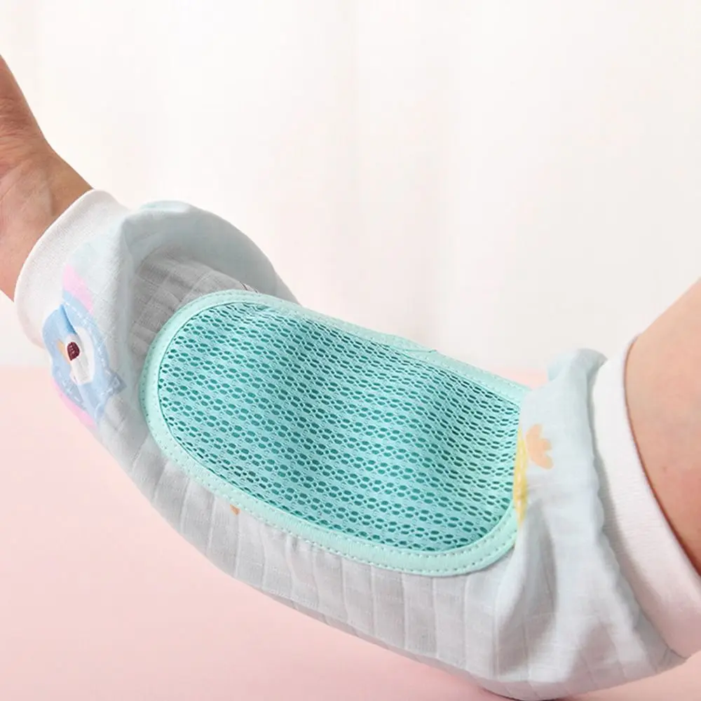 Stuff Animal Pattern Snowman Baby Feeding Pillow Summer Lactation Artifact Arm Feeding Cushion Breastfeeding Arm Pillow
Stuff Animal Pattern Snowman Baby Feeding Pillow Summer Lactation Artifact Arm Feeding Cushion Breastfeeding Arm Pillow