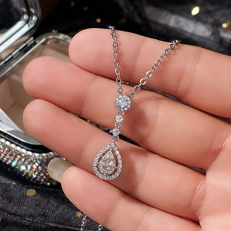 New Trendy Silver Plated Water Drop Crystal Pendant Necklaces For Women Shine CZ Stone Inlay Fashion Jewelry Delicate Party Gift
New Trendy Silver Plated Water Drop Crystal Pendant Necklaces For Women Shine CZ Stone Inlay Fashion Jewelry Delicate Party Gift