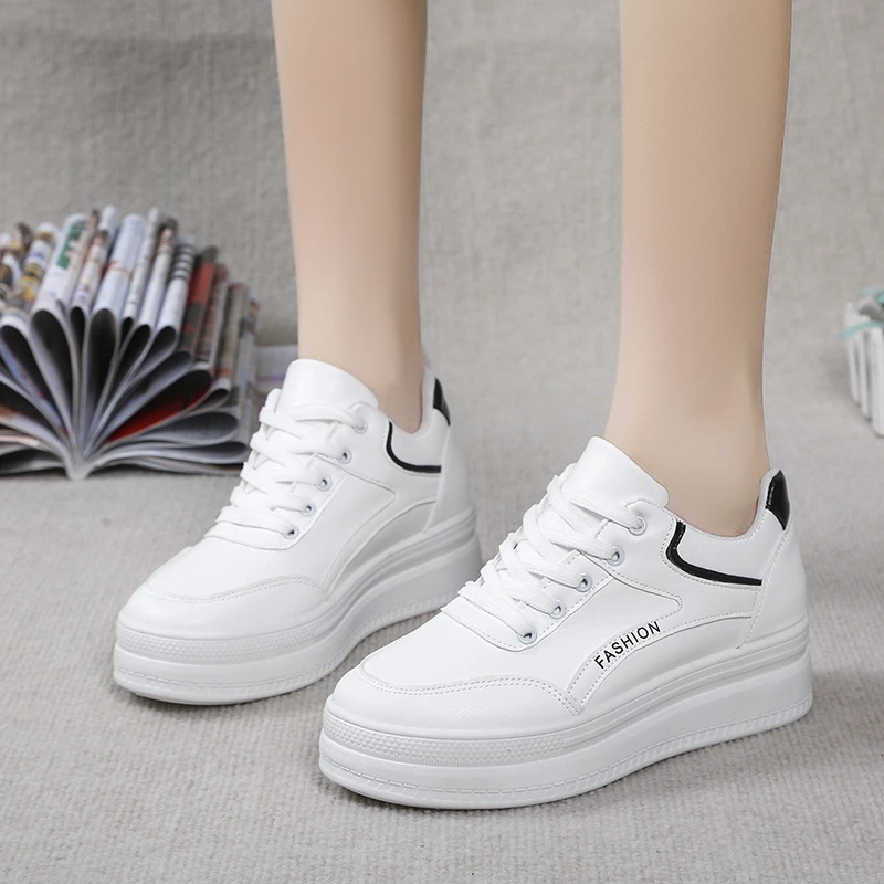 Women's 2022 Spring and Autumn New Splicing Solid Color Fashion High Face Value High Double Belt Thick Soled Little Daddy Shoes
Women's 2022 Spring and Autumn New Splicing Solid Color Fashion High Face Value High Double Belt Thick Soled Little Daddy Shoes